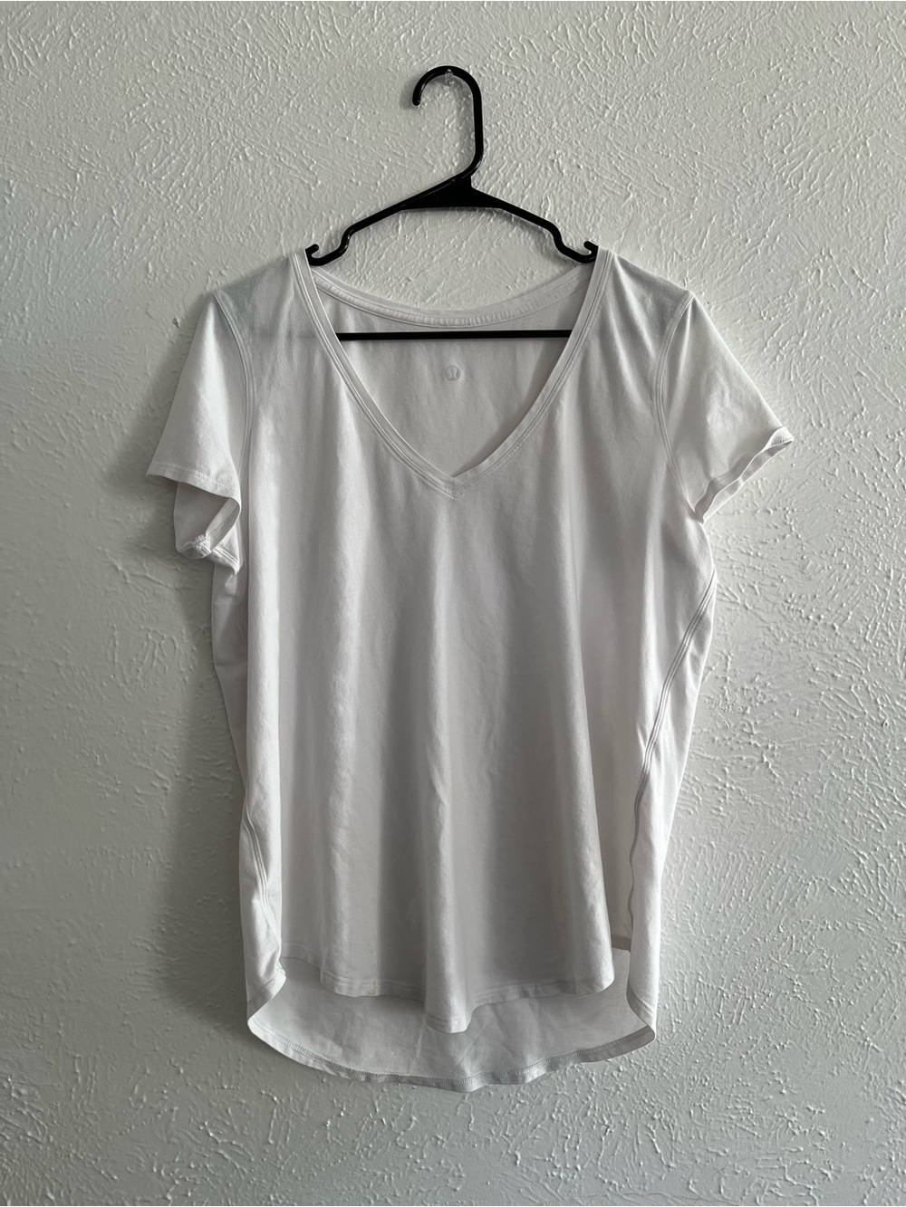 lululemon athletica White V-Neck Short Sleeve Tee